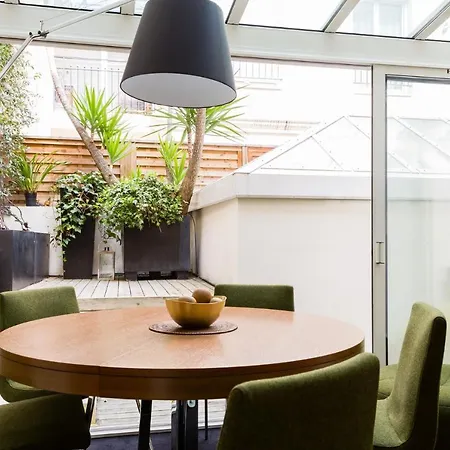 Διαμέρισμα Boulevard Saint-germain Townhouse By Onefinestay Παρίσι